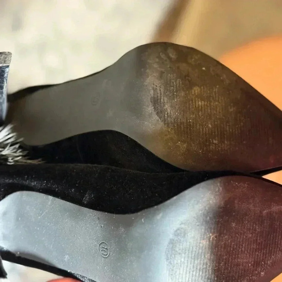 Black velvet heels size 10 - Picture 6 of 6